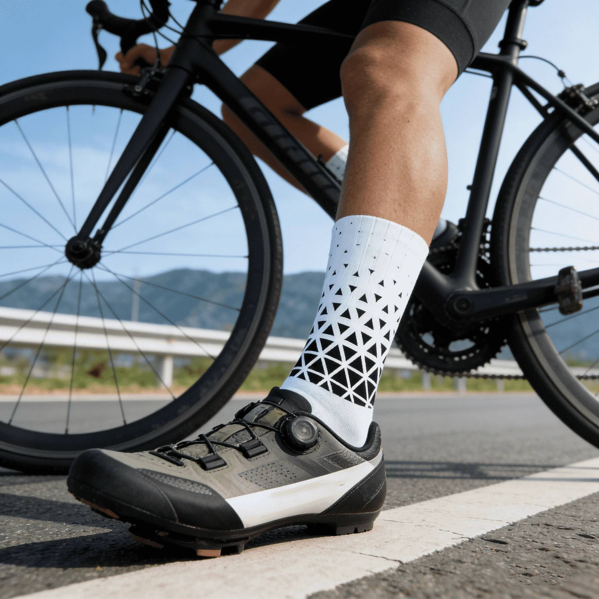 2026 Profesyonel Kaymaz Bisikl - Cycling High Gear incelemesi ve fiyatı